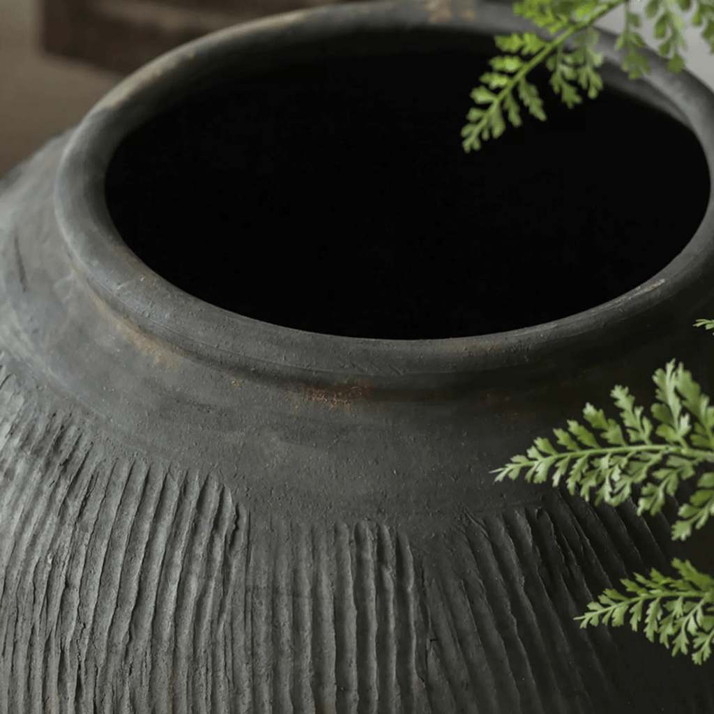 Round Earthnware Gray Pot: Small - Sage InteriorsRustic Reachpot