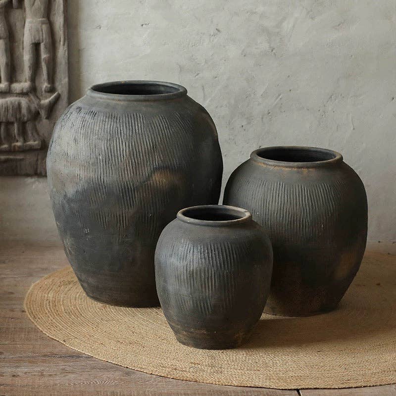 Round Earthnware Gray Pot: Small - Sage InteriorsRustic Reachpot
