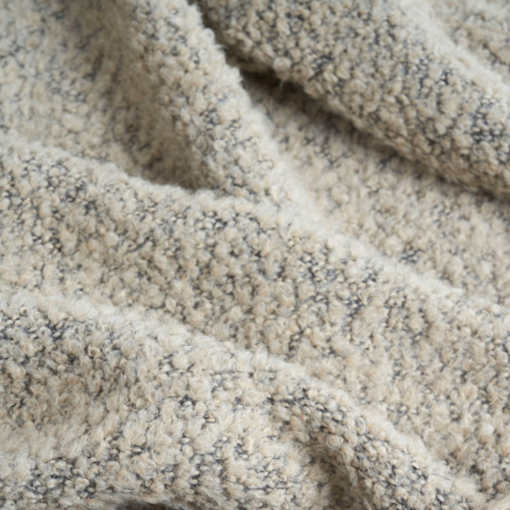 Oat Alpone Throw